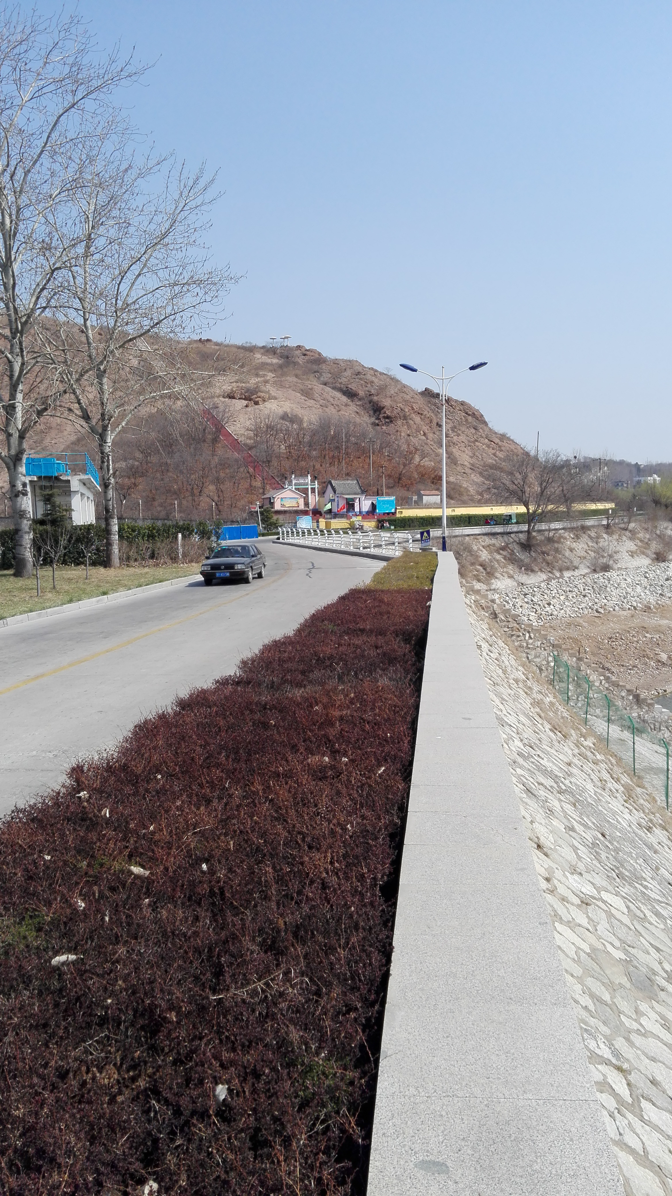 这是山的名字叫;峡山